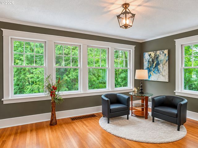 23 E Ave, Lake Oswego, OR 97034