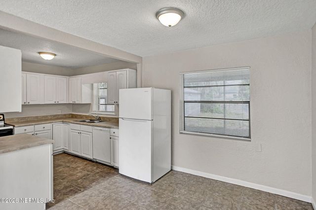5235 LEXINGTON Avenue, Jacksonville, FL 32210