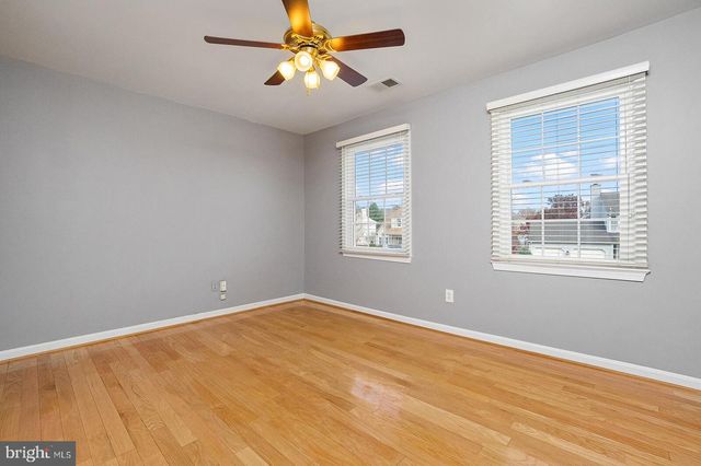 5819 STONE RIDGE DR, Centreville, VA 20120