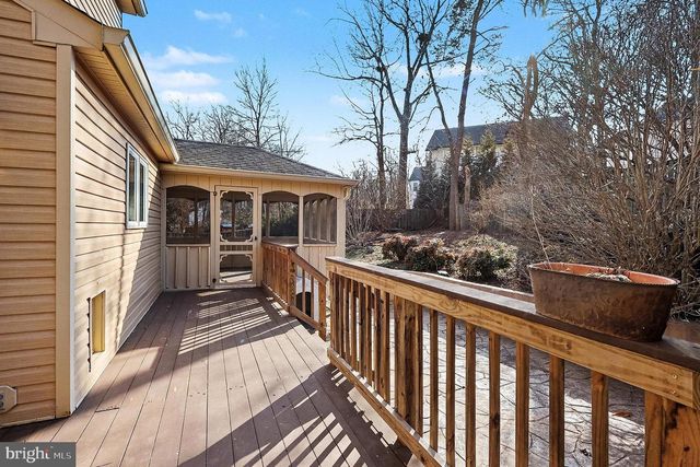 5819 STONE RIDGE DR, Centreville, VA 20120