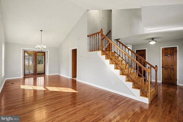 5819 STONE RIDGE DR, Centreville, VA 20120