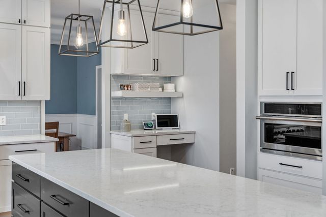 20 Vale Drive, South Burlington, VT 05403