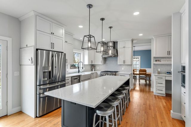 20 Vale Drive, South Burlington, VT 05403