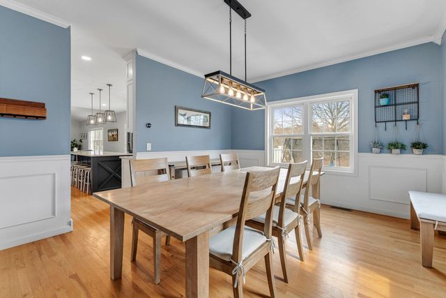 20 Vale Drive, South Burlington, VT 05403