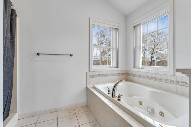 20 Vale Drive, South Burlington, VT 05403
