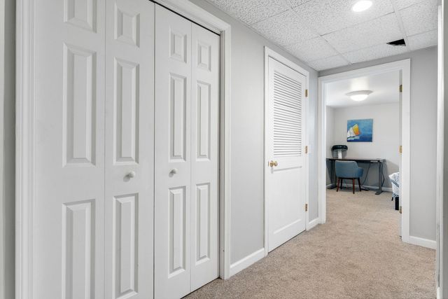 20 Vale Drive, South Burlington, VT 05403