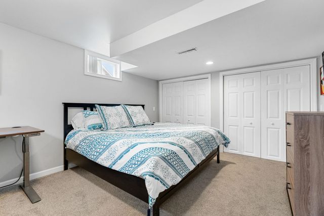 20 Vale Drive, South Burlington, VT 05403
