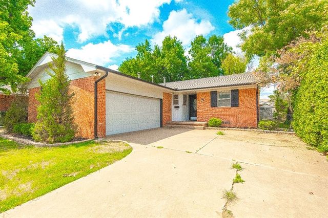 205 E 30th Street, Edmond, OK 73013