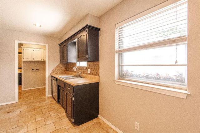 205 E 30th Street, Edmond, OK 73013