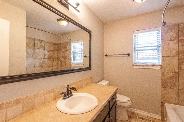 205 E 30th Street, Edmond, OK 73013