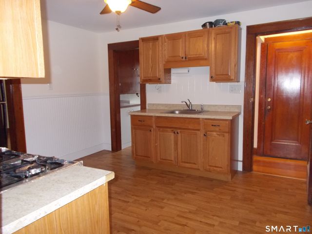 42 Holbrook Place 2, Ansonia, CT 06401