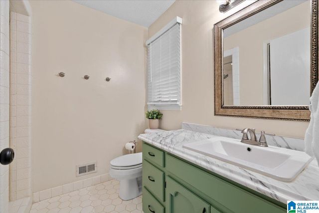 132 ACRILANE DRIVE, Trussville, AL 35173