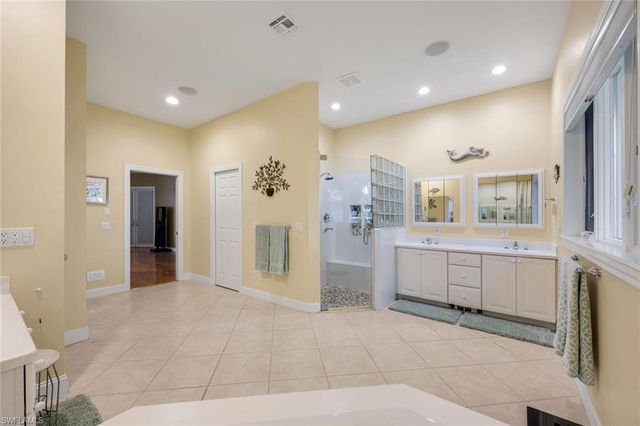 60 Covewood CT, Marco Island, FL 34145