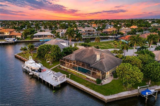 60 Covewood CT, Marco Island, FL 34145