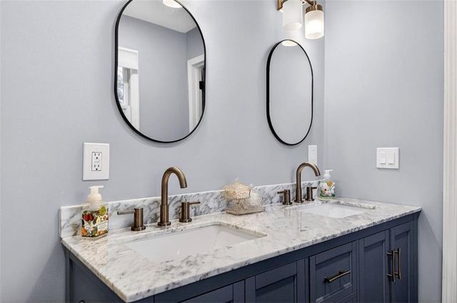 571 Tahoe Circle, Stone Mountain, GA 30083