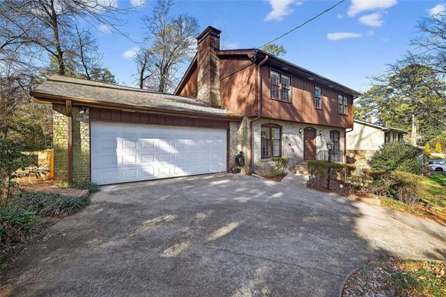 571 Tahoe Circle, Stone Mountain, GA 30083