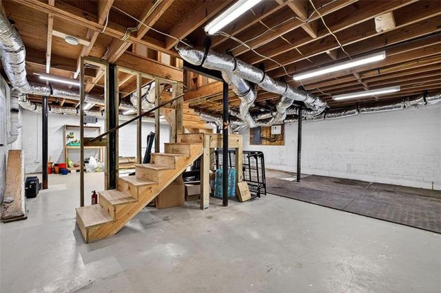 571 Tahoe Circle, Stone Mountain, GA 30083