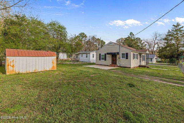302 S Johnson Street, Mount Olive, NC 28365