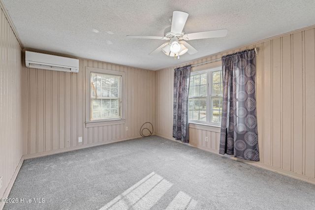 302 S Johnson Street, Mount Olive, NC 28365