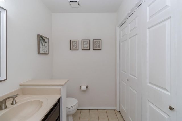 9152 N Woodlawn Drive, Fresno, CA 93720