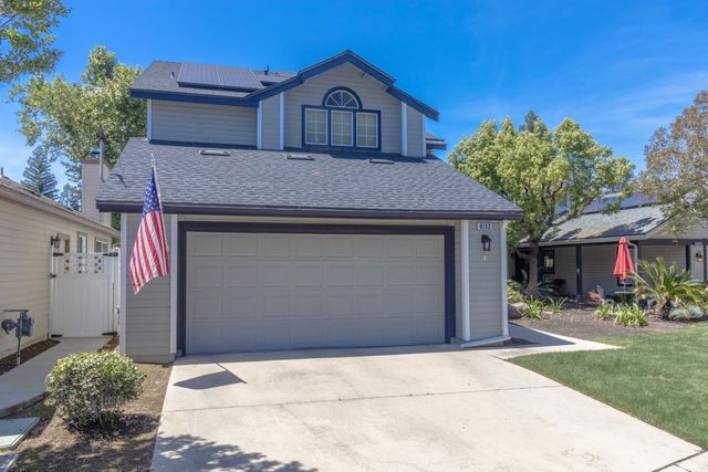 9152 N Woodlawn Drive, Fresno, CA 93720