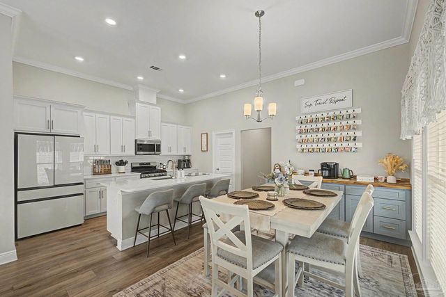 8967 Eureka St, Milton, FL 32583