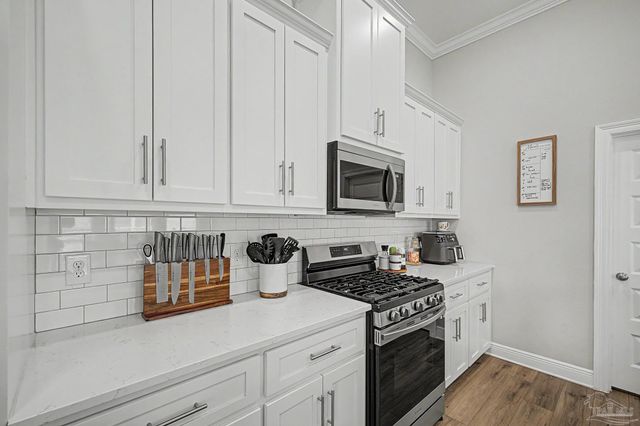 8967 Eureka St, Milton, FL 32583