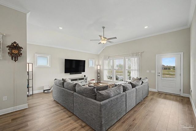 8967 Eureka St, Milton, FL 32583