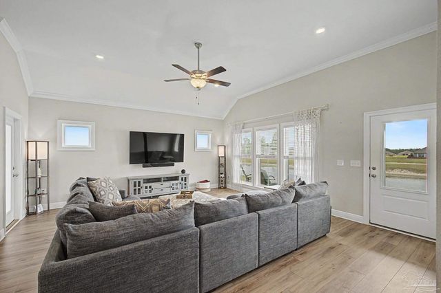 8967 Eureka St, Milton, FL 32583