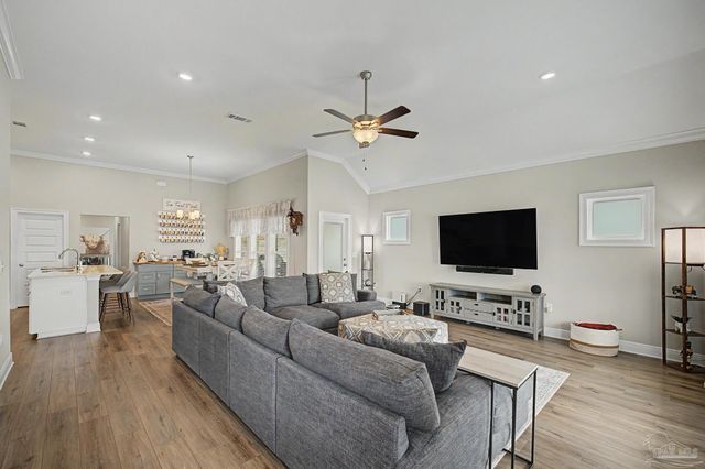 8967 Eureka St, Milton, FL 32583