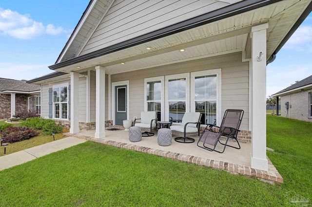 8967 Eureka St, Milton, FL 32583