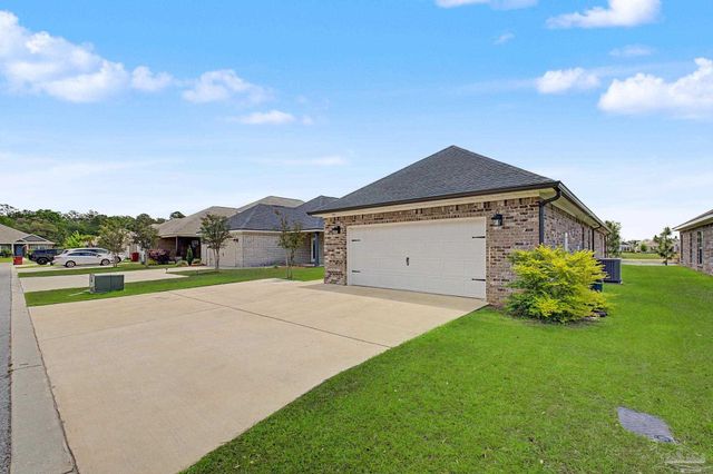 8967 Eureka St, Milton, FL 32583