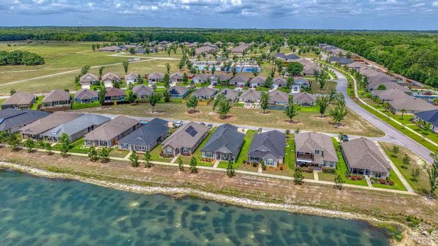 8967 Eureka St, Milton, FL 32583