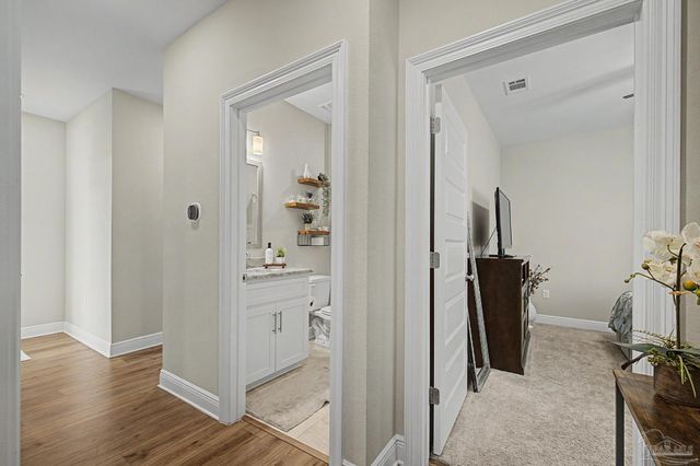 8967 Eureka St, Milton, FL 32583