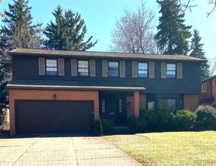 11 Bradenham Place, Amherst, NY 14226