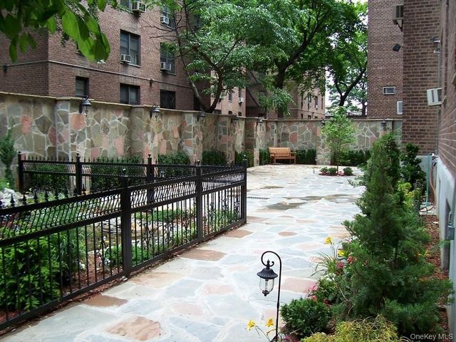 37-27 86th Street 1M, Jackson Heights, NY 11372