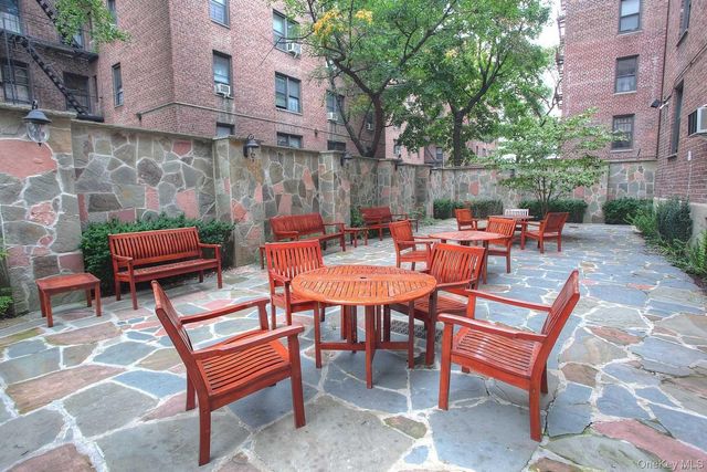 37-27 86th Street 1M, Jackson Heights, NY 11372