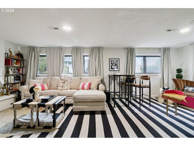 1859 Sw ANGELINE Ave, Gresham, OR 97080