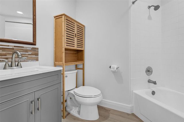 9275 NW 9th Court 9275, Plantation, FL 33324