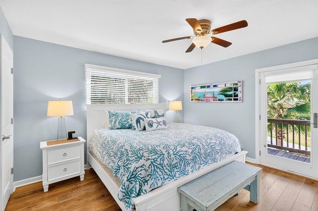 1000 Private Road E, Port Aransas, TX 78373