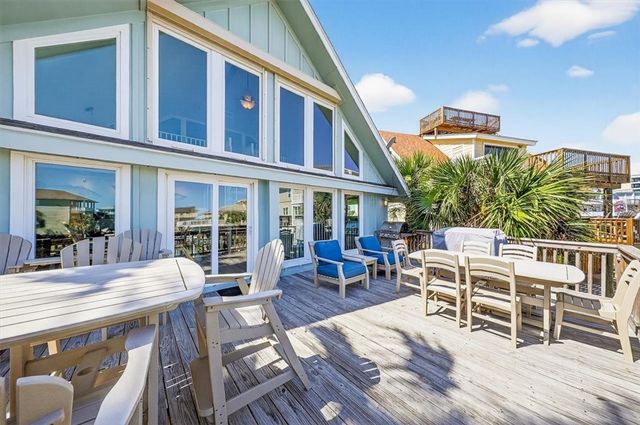 1000 Private Road E, Port Aransas, TX 78373