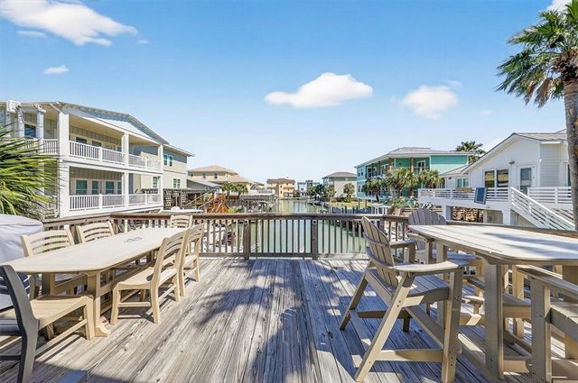 1000 Private Road E, Port Aransas, TX 78373