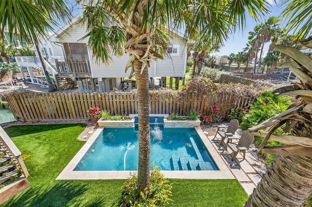 1000 Private Road E, Port Aransas, TX 78373