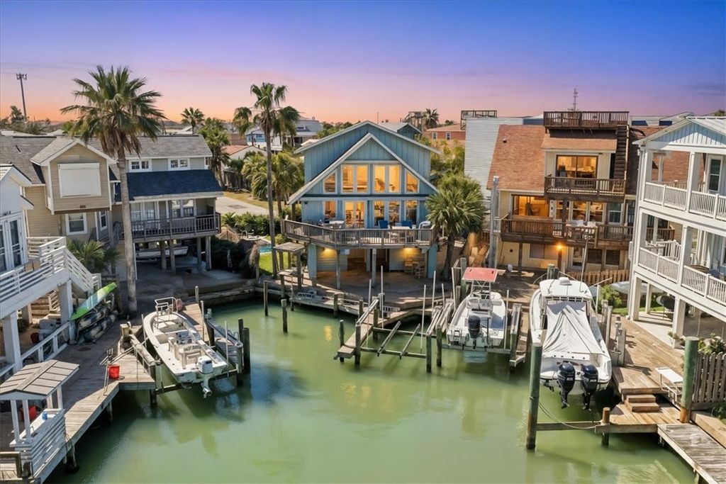 1000 Private Road E, Port Aransas, TX 78373