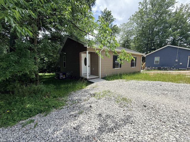 215 Ake St, Estill Springs, TN 37330
