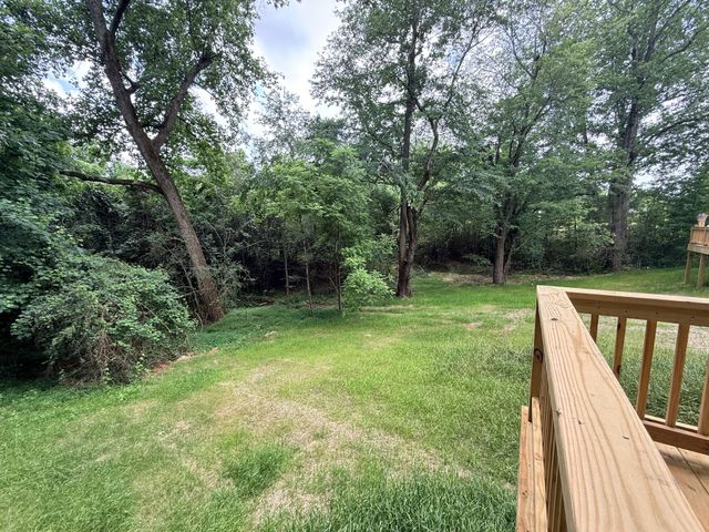 215 Ake St, Estill Springs, TN 37330