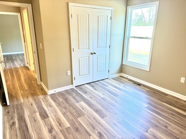 215 Ake St, Estill Springs, TN 37330