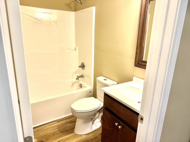 215 Ake St, Estill Springs, TN 37330