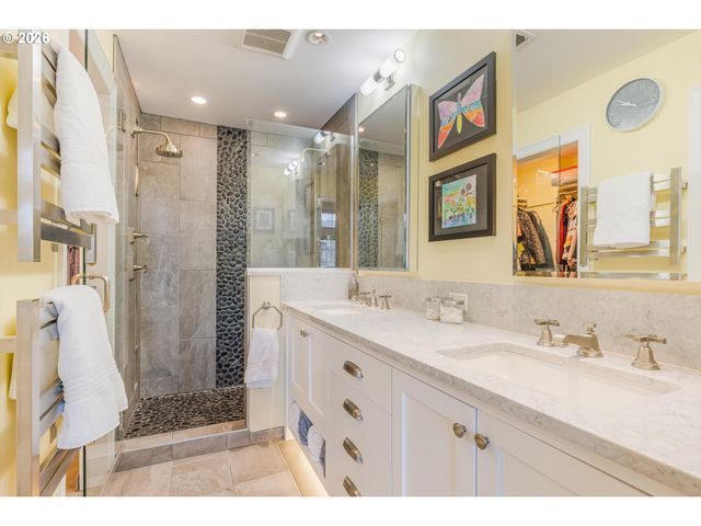 15171 Sw CANYON WREN Way, Beaverton, OR 97007