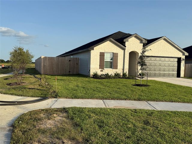 1414 Splashing Wave Dr, Iowa Colony, TX 77583